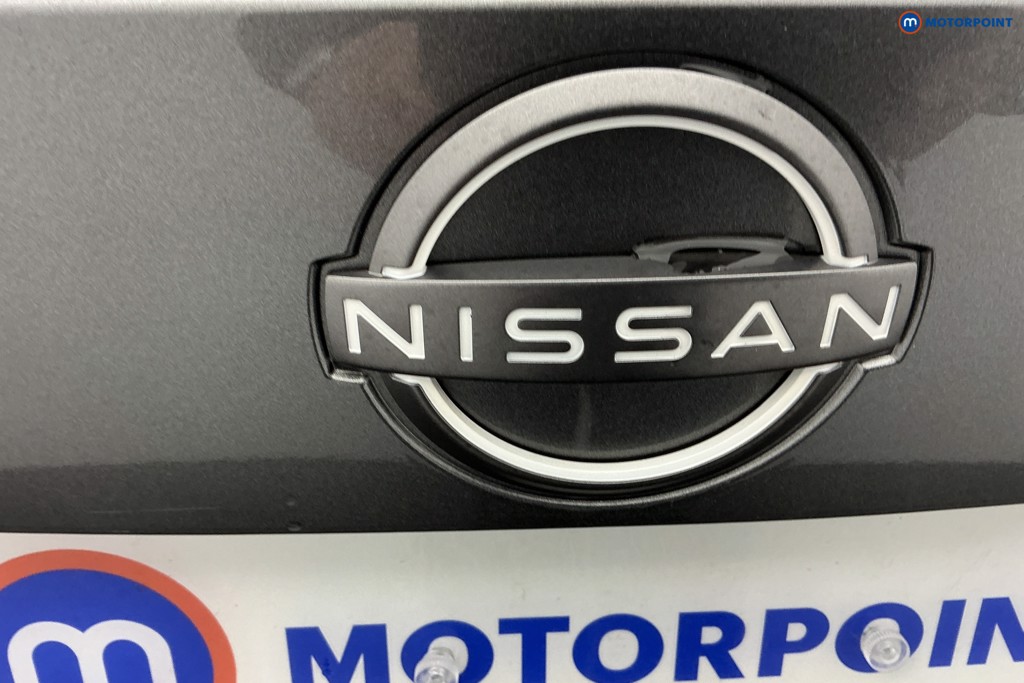 Nissan Juke N-Connecta Manual Petrol SUV - Stock Number (1591807) - 32nd supplementary image