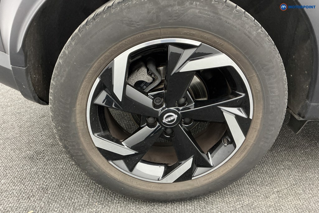 Nissan Juke N-Connecta Manual Petrol SUV - Stock Number (1591807) - 33rd supplementary image