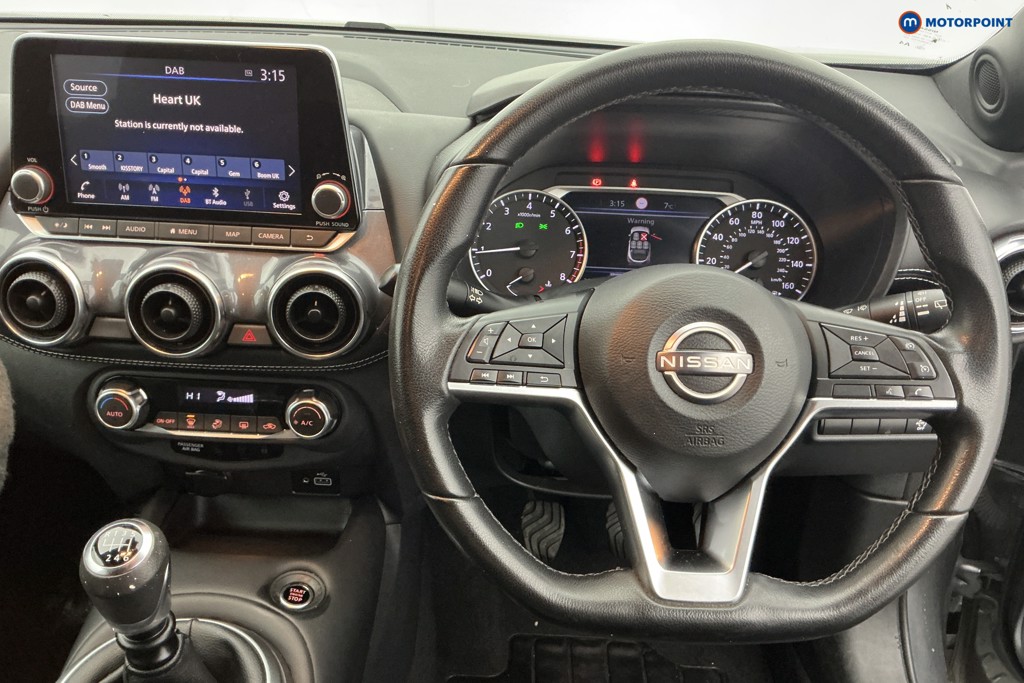 Nissan Juke N-Connecta Manual Petrol SUV - Stock Number (1591807) - 1st supplementary image