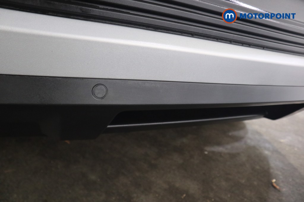 Ford Explorer Premium Automatic Electric SUV - Stock Number (1592192) - 27th supplementary image