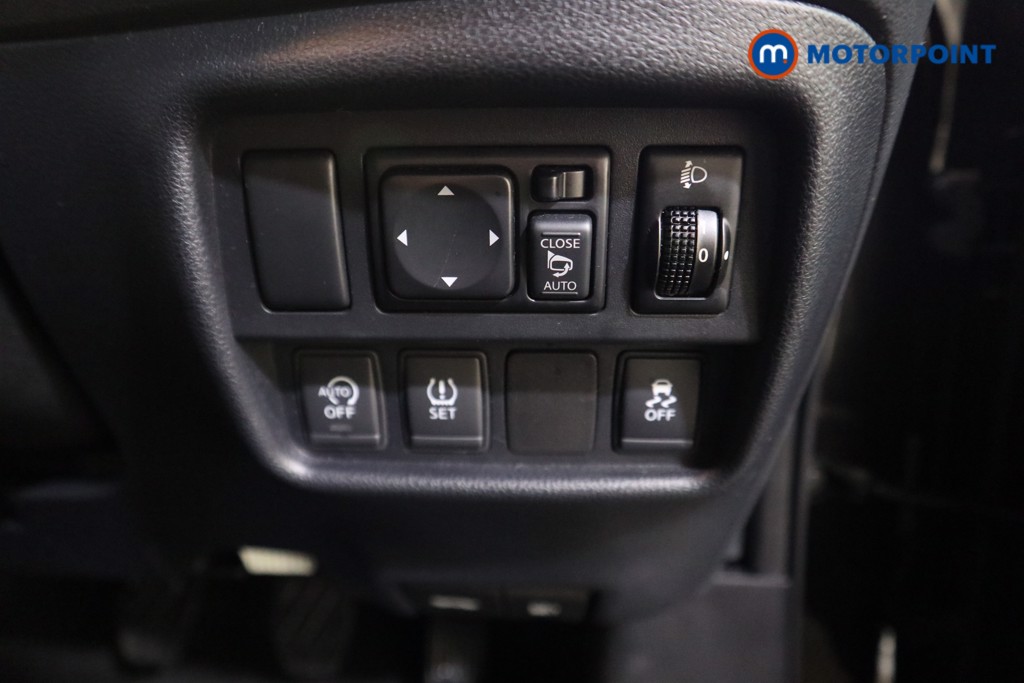 Nissan Juke N-Connecta Manual Diesel SUV - Stock Number (1592259) - 9th supplementary image