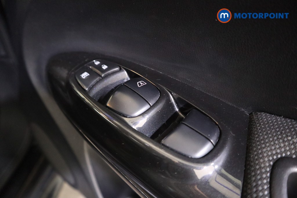 Nissan Juke N-Connecta Manual Diesel SUV - Stock Number (1592259) - 10th supplementary image