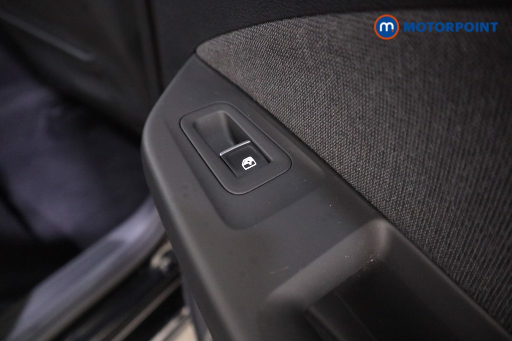 Volkswagen Golf Life Manual Petrol Hatchback - Stock Number (1592499) - 16th supplementary image