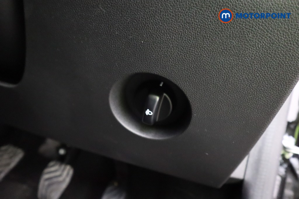 Dacia Duster Comfort Manual Petrol SUV - Stock Number (1592702) - 17th supplementary image