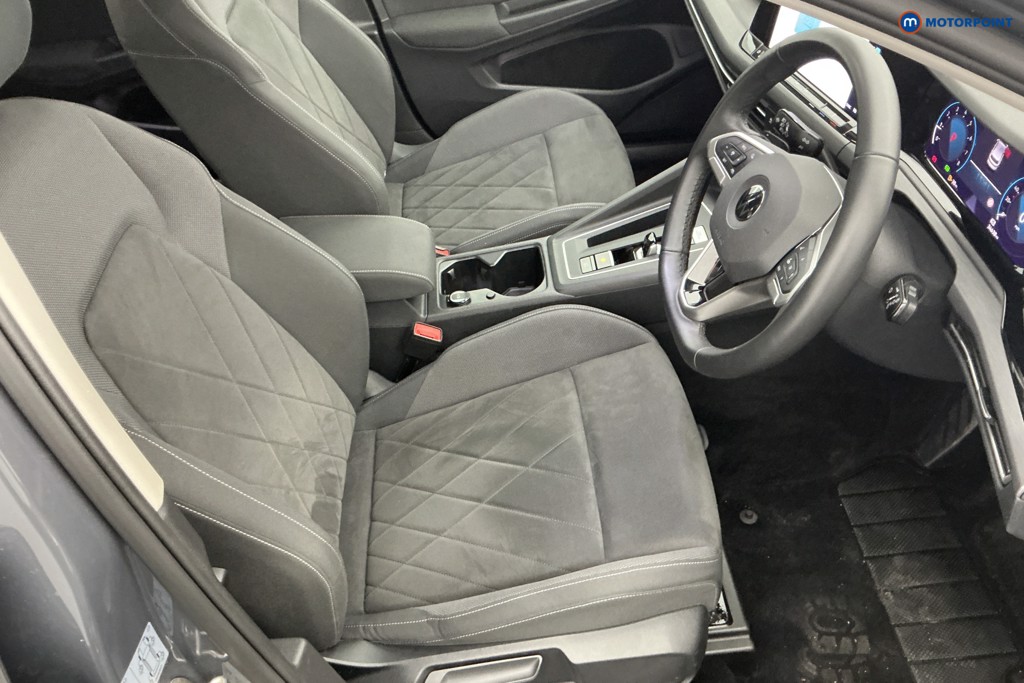 Volkswagen Golf Style Automatic Petrol Hatchback - Stock Number (1593405) - 5th supplementary image