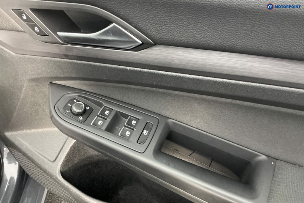Volkswagen Golf Style Automatic Petrol Hatchback - Stock Number (1593405) - 23rd supplementary image