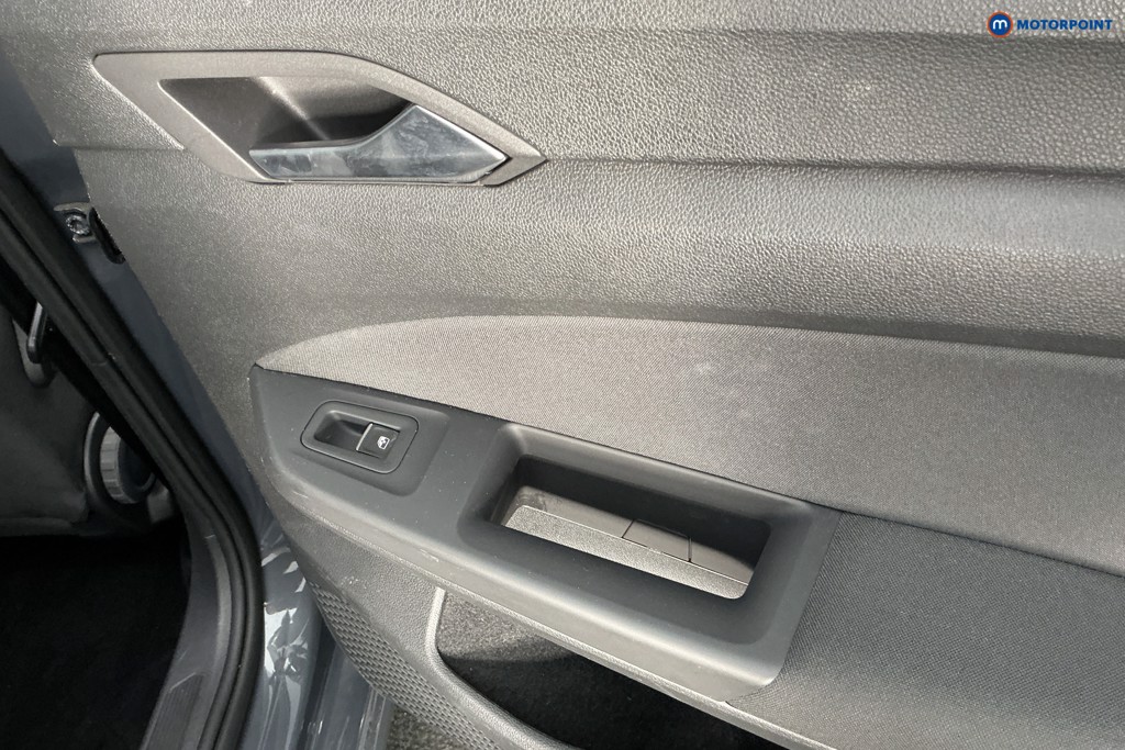 Volkswagen Golf Style Automatic Petrol Hatchback - Stock Number (1593405) - 25th supplementary image