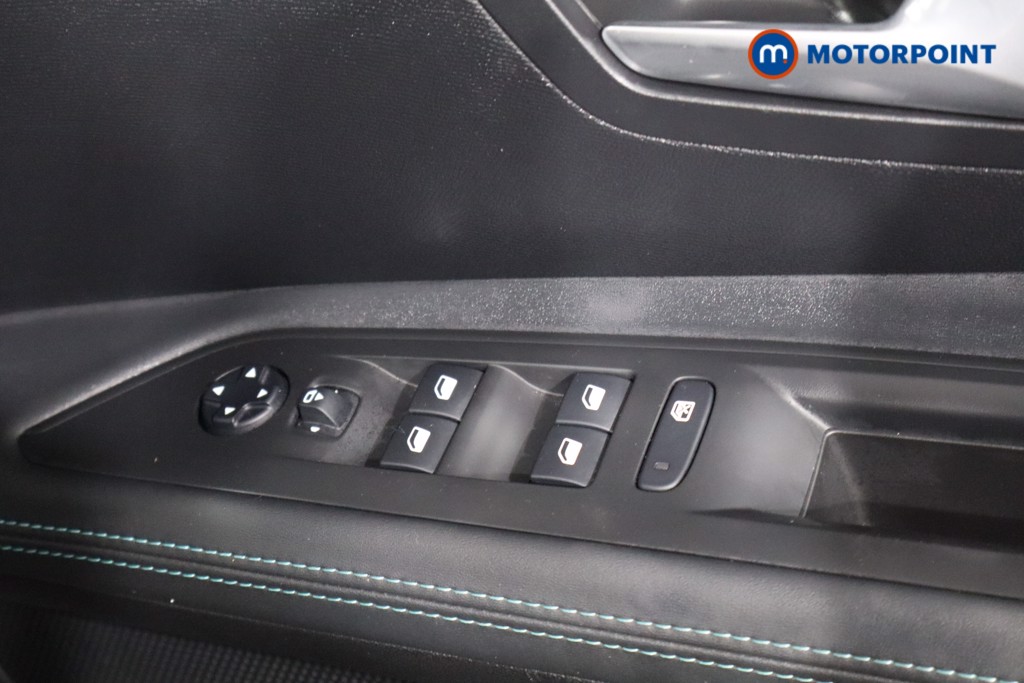 Peugeot 3008 Allure Automatic Petrol Plug-In Hybrid SUV - Stock Number (1593417) - 19th supplementary image