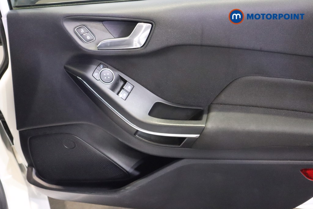 Ford Fiesta Zetec Manual Petrol Hatchback - Stock Number (1593502) - 13th supplementary image