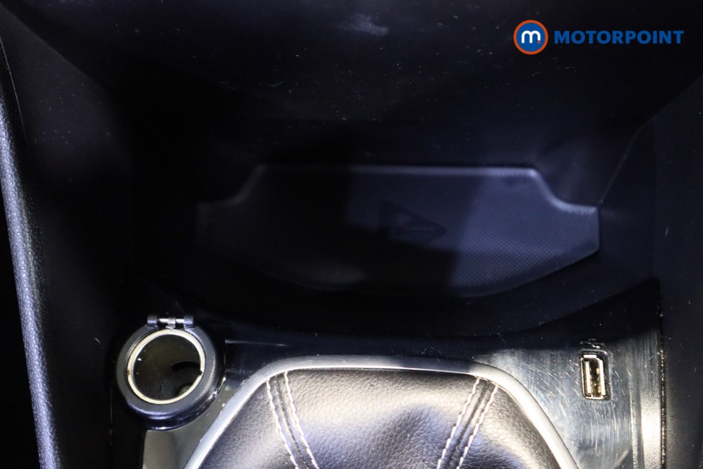 Ford Fiesta Zetec Manual Petrol Hatchback - Stock Number (1593502) - 21st supplementary image