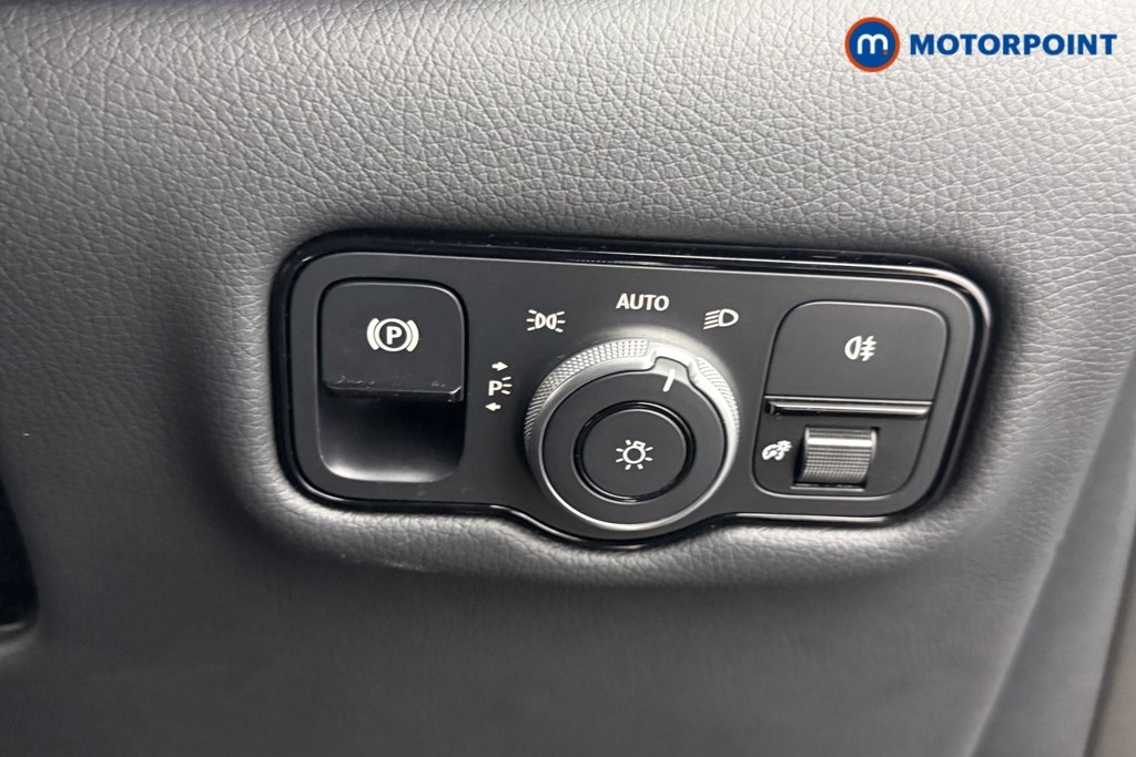 Mercedes-Benz V Class Premium Automatic Diesel People Carrier - Stock Number (1594000) - 15th supplementary image