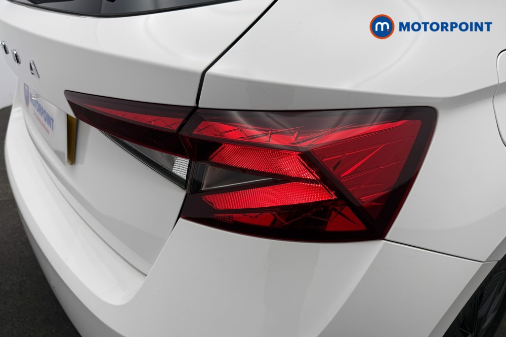 Skoda Fabia Colour Edition Manual Petrol Hatchback - Stock Number (1594499) - 18th supplementary image