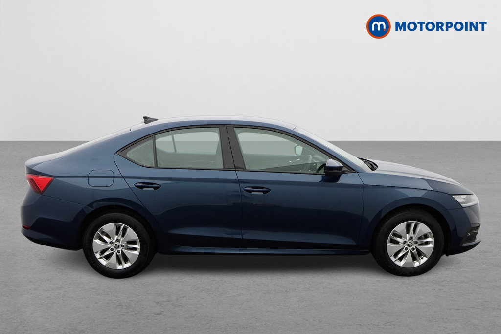 Skoda Octavia SE Manual Petrol Hatchback - Stock Number (1594943) - Drivers side