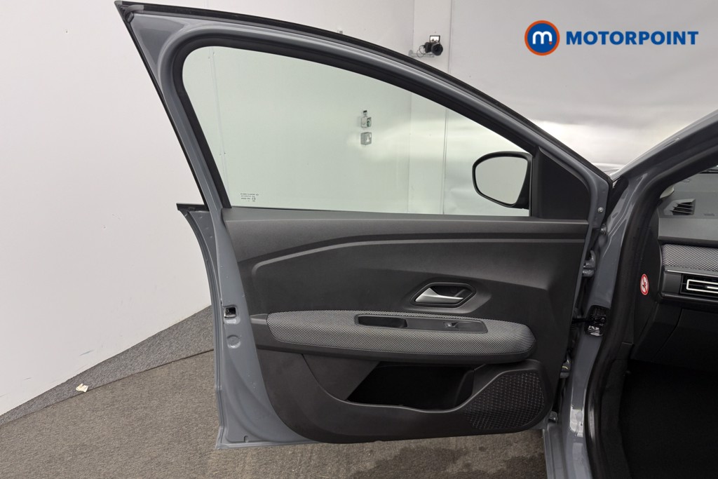 Dacia Sandero Expression Manual Petrol Hatchback - Stock Number (1595097) - 4th supplementary image