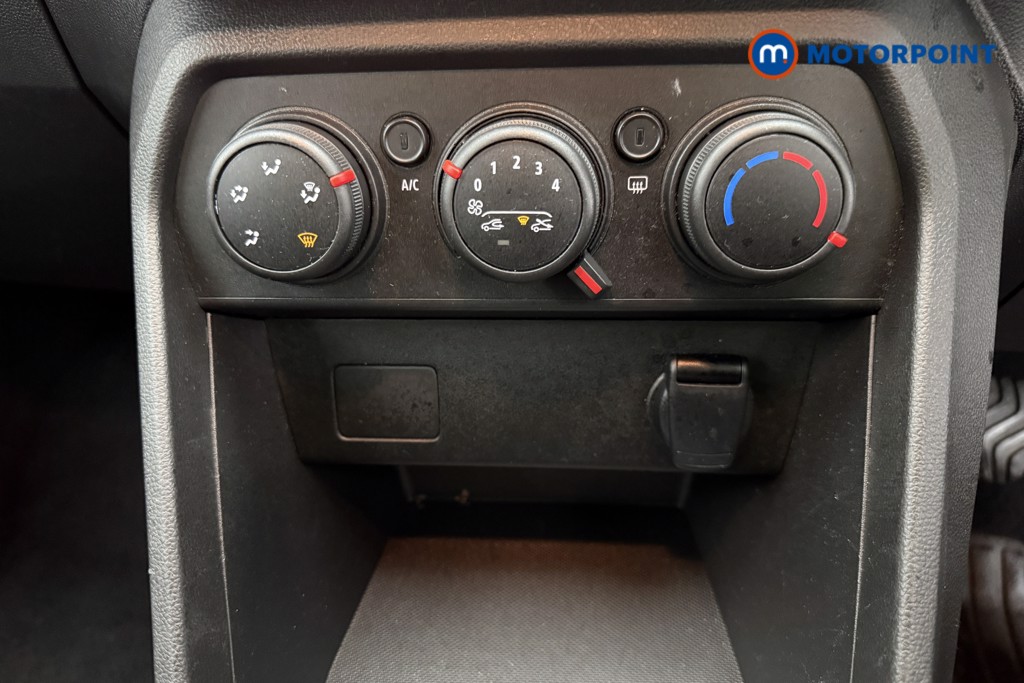Dacia Sandero Expression Manual Petrol Hatchback - Stock Number (1595097) - 23rd supplementary image