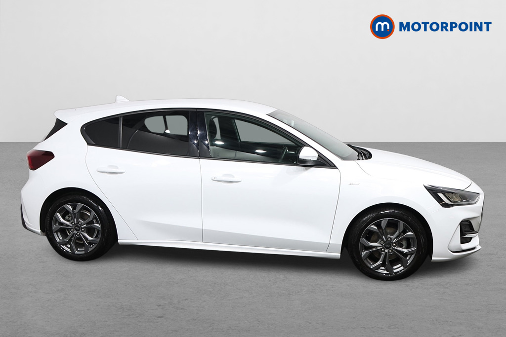 Ford Focus St-Line Manual Petrol Hatchback - Stock Number (1595137) - Drivers side