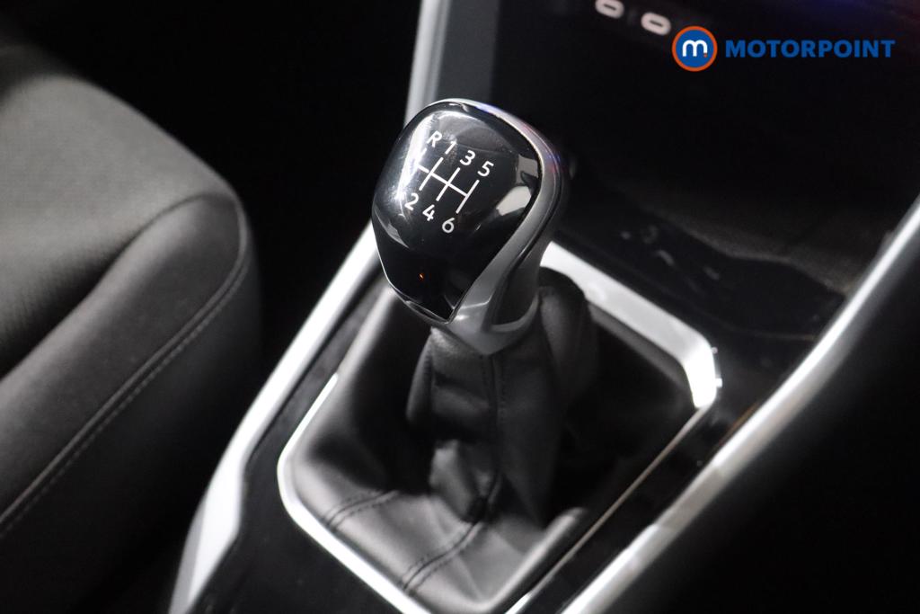 Volkswagen T-Roc Life Manual Petrol SUV - Stock Number (1595158) - 5th supplementary image