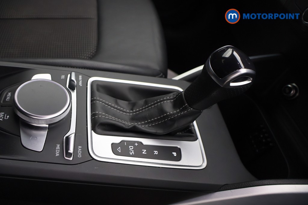 Audi Q2 Black Edition Automatic Petrol SUV - Stock Number (1595189) - 7th supplementary image