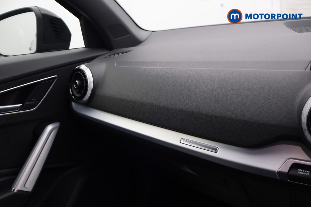 Audi Q2 Black Edition Automatic Petrol SUV - Stock Number (1595189) - 9th supplementary image