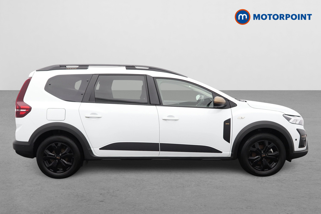 Dacia Jogger Extreme Automatic Petrol-Electric Hybrid People Carrier - Stock Number (1595262) - Drivers side