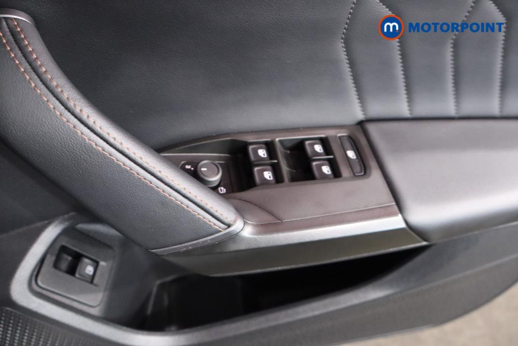 Cupra Leon VZ2 Automatic Petrol Plug-In Hybrid Estate - Stock Number (1595492) - 9th supplementary image