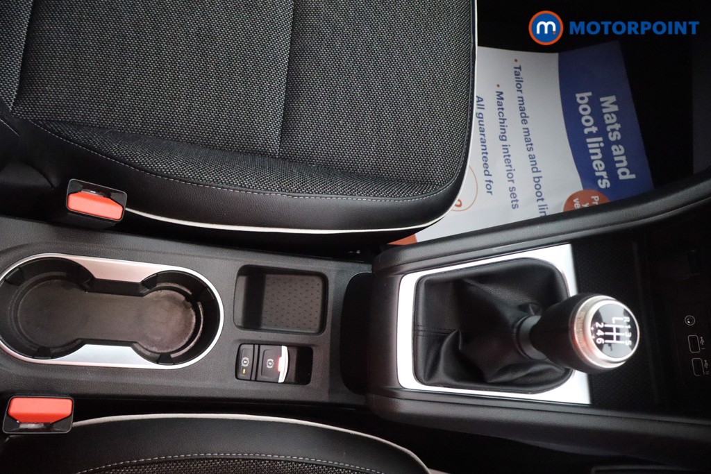 Renault Captur Techno Manual Petrol SUV - Stock Number (1595583) - 7th supplementary image