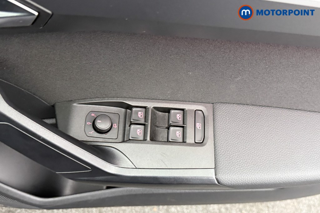 Seat Arona Fr Black Edition Automatic Petrol SUV - Stock Number (1595724) - 18th supplementary image