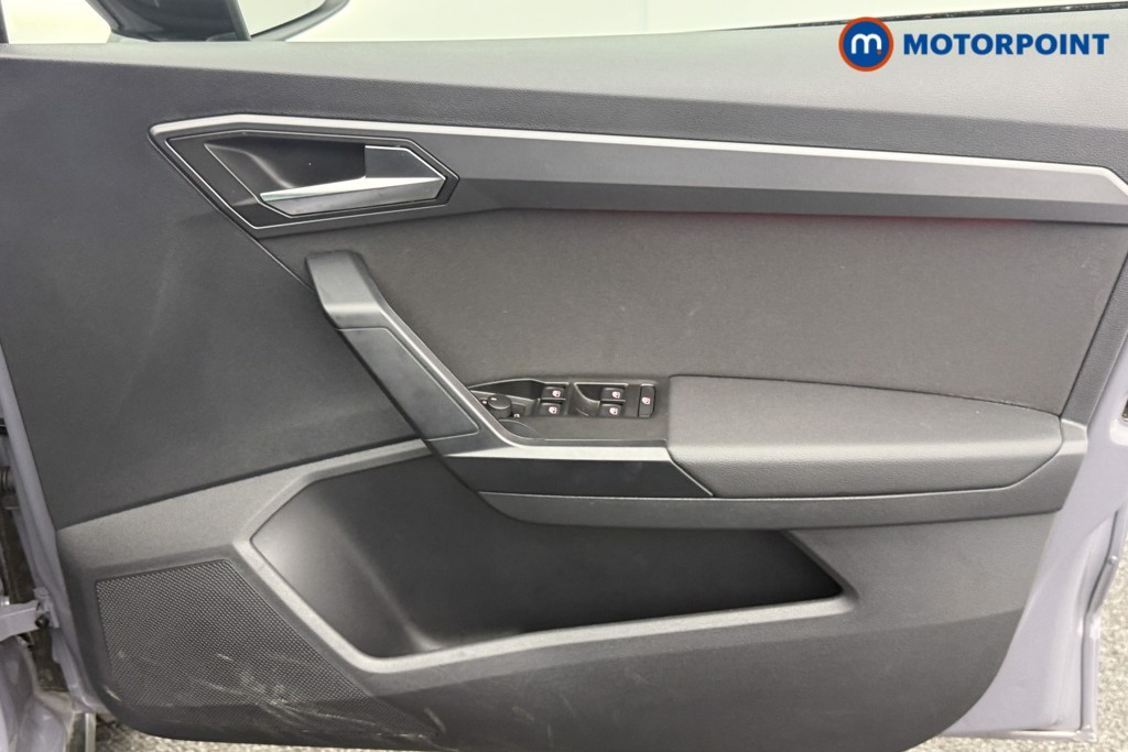 Seat Arona Fr Black Edition Automatic Petrol SUV - Stock Number (1595724) - 19th supplementary image