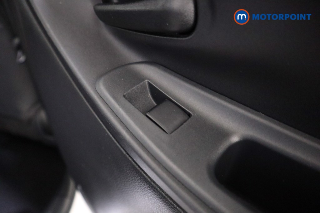 Toyota Yaris Cross Excel Automatic Petrol-Electric Hybrid Estate - Stock Number (1595954) - 18th supplementary image