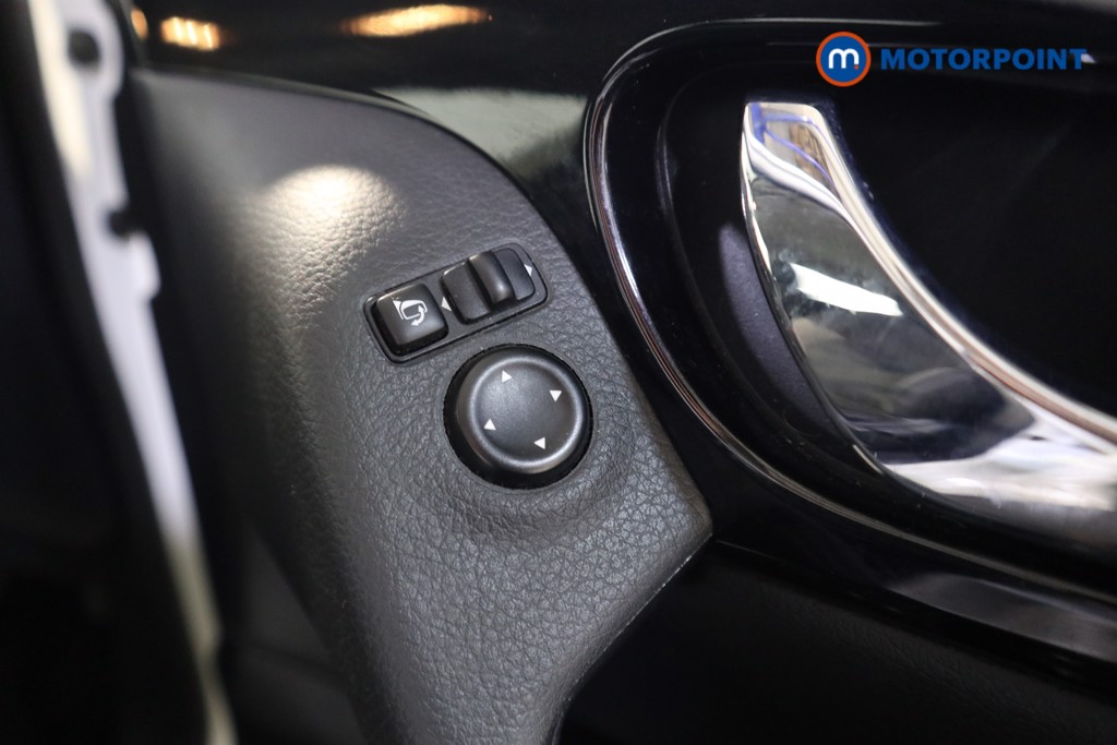 Nissan Qashqai Acenta Premium Manual Petrol SUV - Stock Number (1596097) - 11th supplementary image