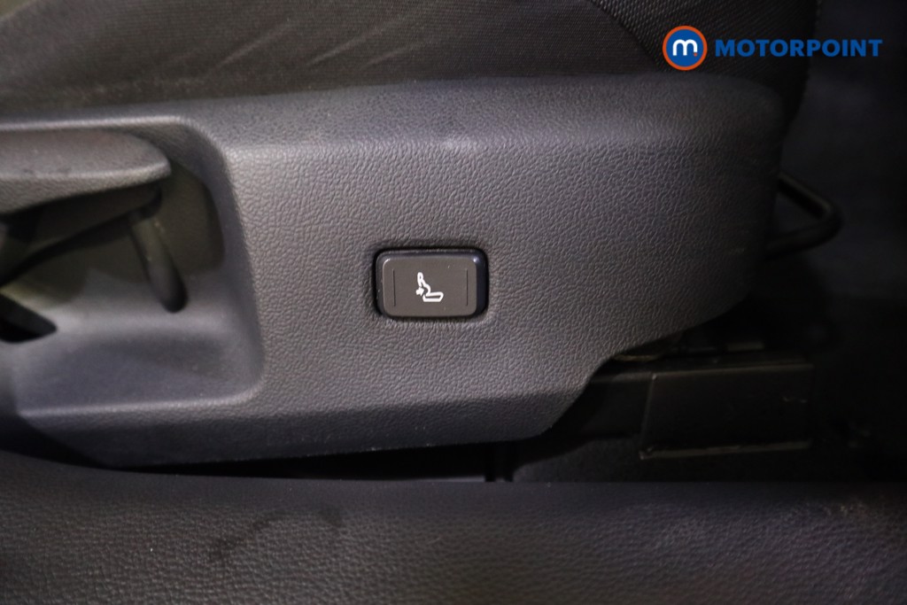 Toyota Corolla Icon Tech Automatic Petrol-Electric Hybrid Hatchback - Stock Number (1596290) - 13th supplementary image