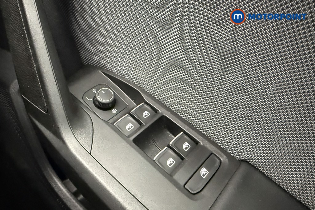 Seat Leon Se Dynamic Manual Petrol Hatchback - Stock Number (1596401) - 15th supplementary image