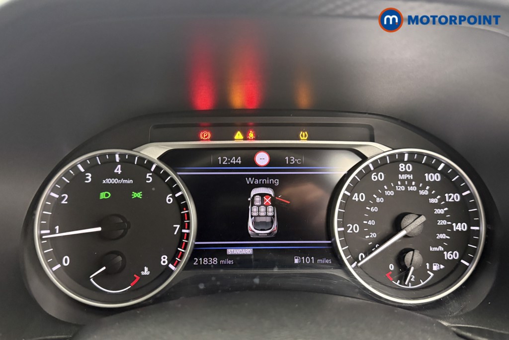 Nissan Juke Tekna Manual Petrol SUV - Stock Number (1596503) - 6th supplementary image