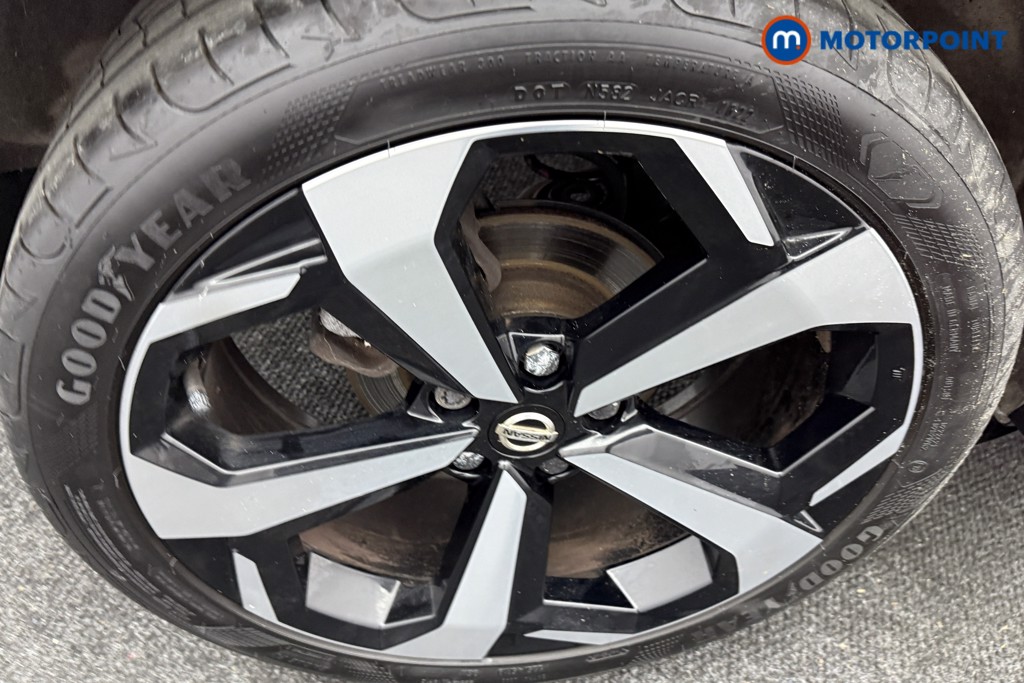 Nissan Juke Tekna Manual Petrol SUV - Stock Number (1596503) - 32nd supplementary image