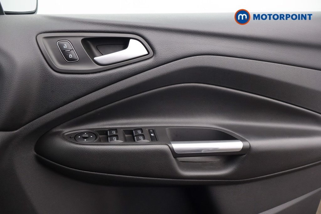 Ford Kuga St-Line Edition Manual Petrol SUV - Stock Number (1596590) - 10th supplementary image