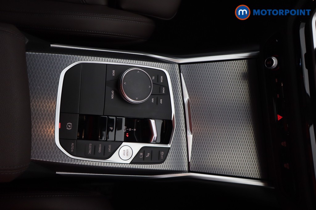BMW 3 Series M Sport Automatic Petrol Plug-In Hybrid Saloon - Stock Number (1596636) - 8th supplementary image
