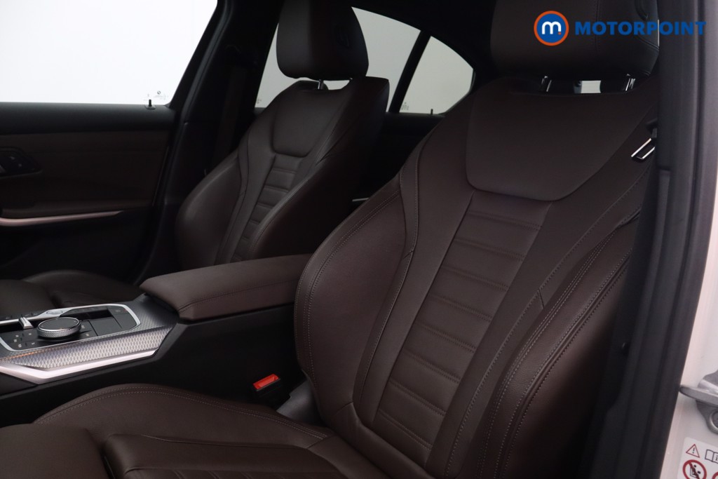 BMW 3 Series M Sport Automatic Petrol Plug-In Hybrid Saloon - Stock Number (1596636) - 14th supplementary image