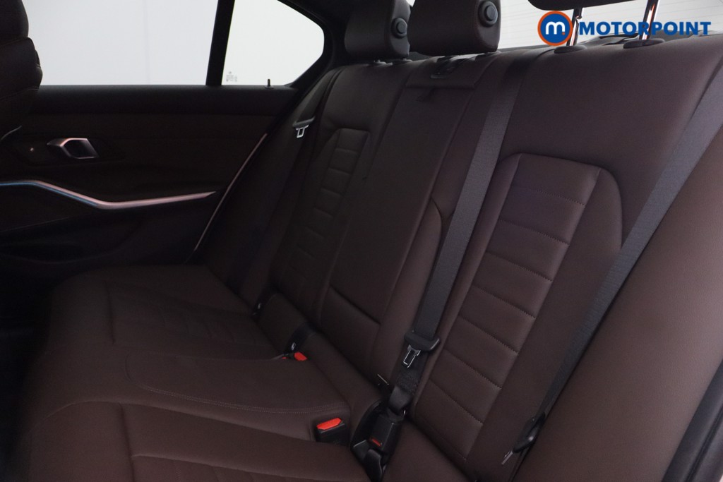 BMW 3 Series M Sport Automatic Petrol Plug-In Hybrid Saloon - Stock Number (1596636) - 17th supplementary image