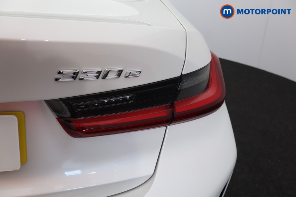 BMW 3 Series M Sport Automatic Petrol Plug-In Hybrid Saloon - Stock Number (1596636) - 37th supplementary image