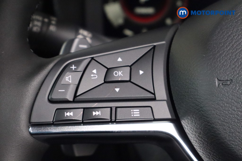 Nissan Juke Tekna Automatic Petrol SUV - Stock Number (1596684) - 7th supplementary image