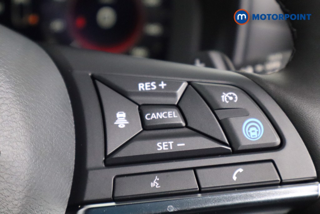 Nissan Juke Tekna Automatic Petrol SUV - Stock Number (1596684) - 8th supplementary image