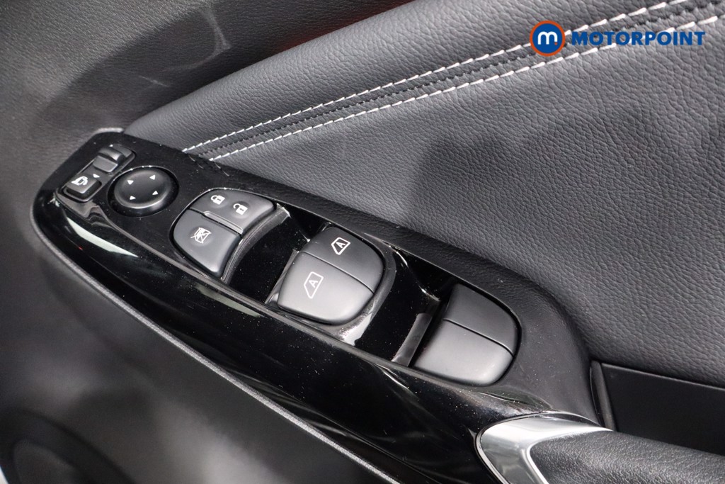 Nissan Juke Tekna Automatic Petrol SUV - Stock Number (1596684) - 22nd supplementary image