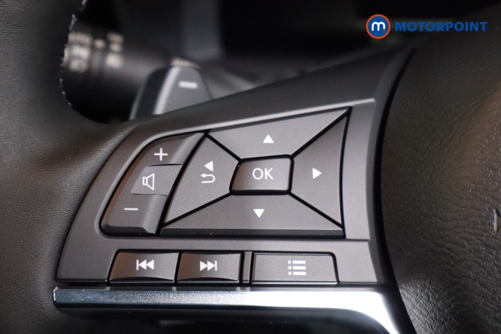 Nissan Juke Tekna Automatic Petrol SUV - Stock Number (1596691) - 7th supplementary image