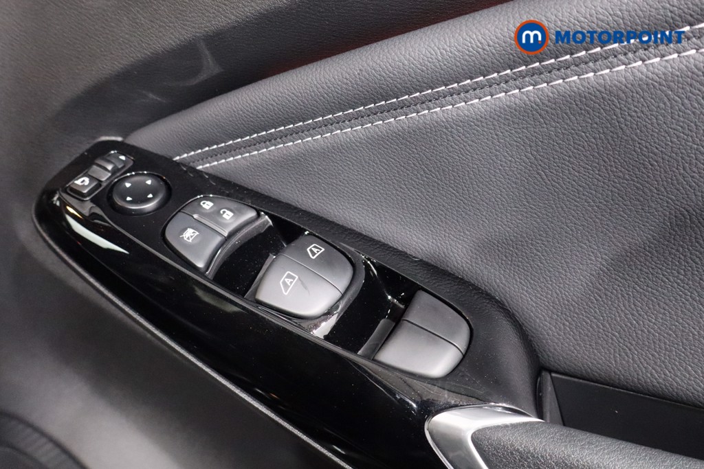 Nissan Juke Tekna Automatic Petrol SUV - Stock Number (1596691) - 20th supplementary image