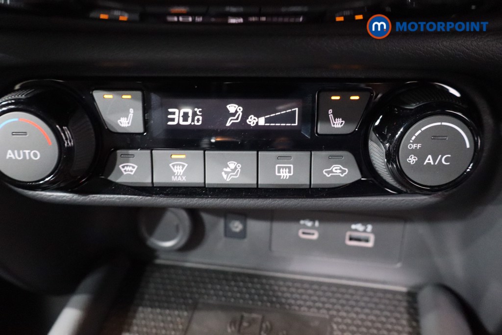 Nissan Juke Tekna Automatic Petrol SUV - Stock Number (1596692) - 17th supplementary image