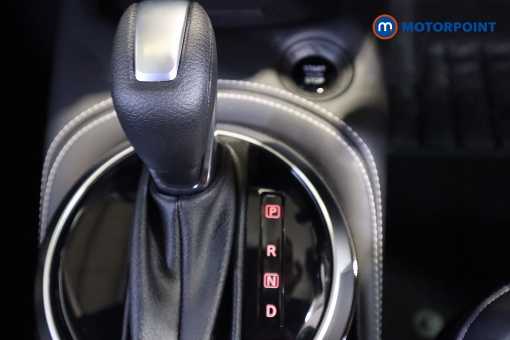 Nissan Juke Tekna Automatic Petrol SUV - Stock Number (1596704) - 5th supplementary image