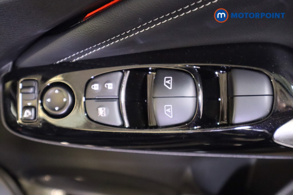 Nissan Juke Tekna Automatic Petrol SUV - Stock Number (1596720) - 15th supplementary image