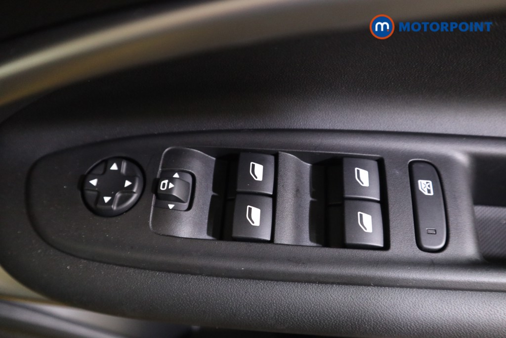 Jeep Avenger Summit Automatic Electric SUV - Stock Number (1596869) - 11th supplementary image