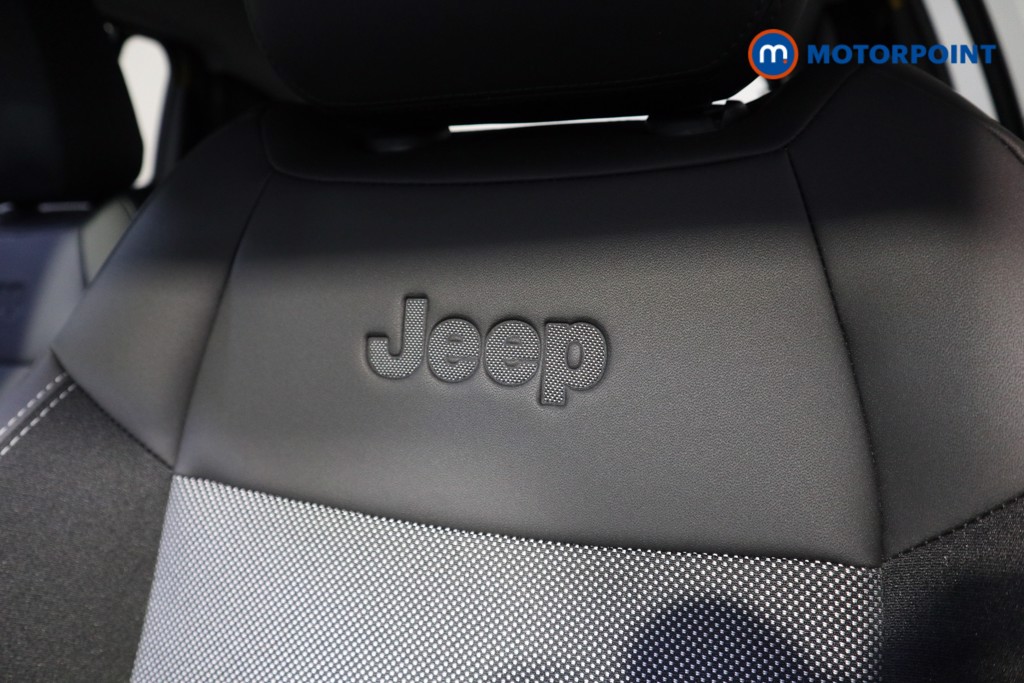 Jeep Avenger Summit Automatic Electric SUV - Stock Number (1596869) - 13th supplementary image