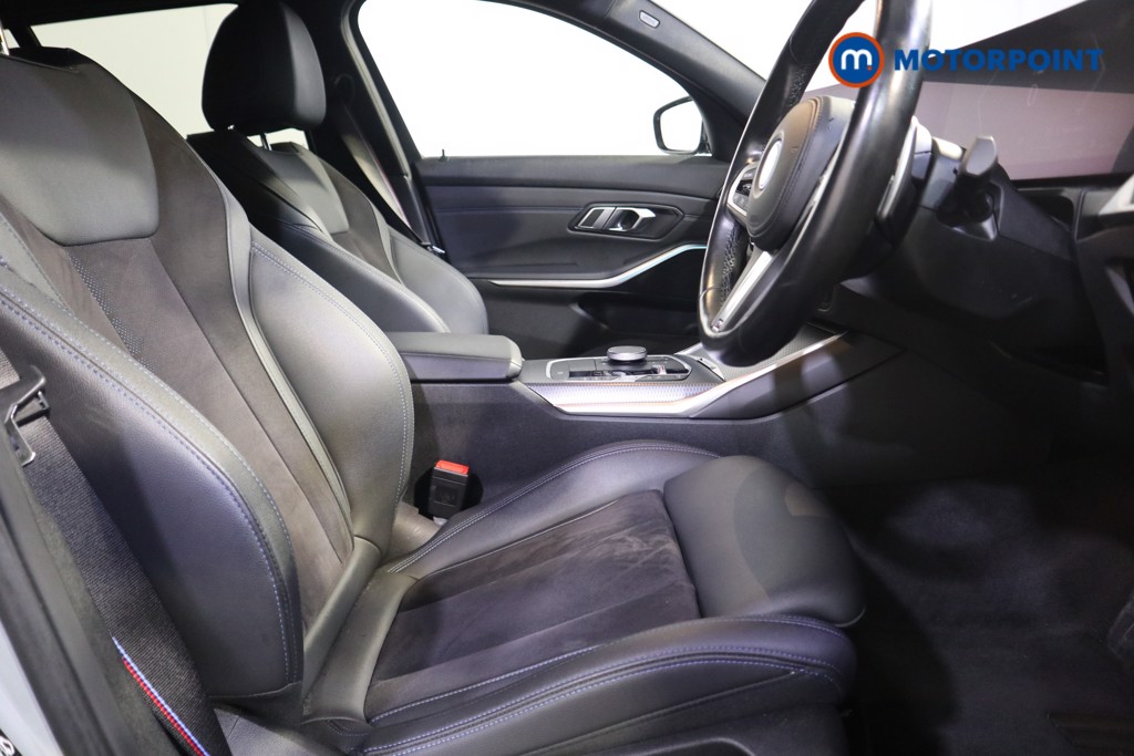 BMW 3 Series M Sport Automatic Petrol Plug-In Hybrid Estate - Stock Number (1597256) - 16th supplementary image